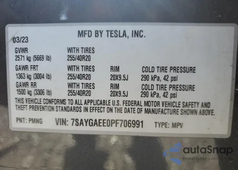 2023 Tesla Model Y z USA, uszkodzony, nr VIN 7SAYGAEE0PF706991